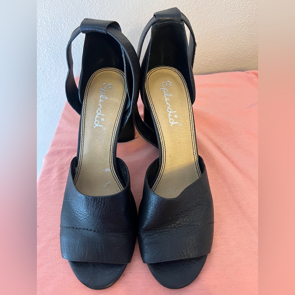 Splendid Black Heels with Elegant d'Orsay Design